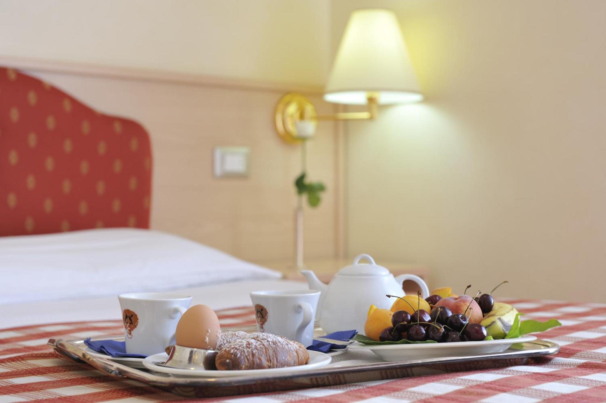 Hotel Arizona リニャーノ・サッビアドーロ エクステリア 写真