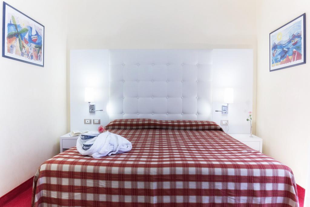 Hotel Arizona リニャーノ・サッビアドーロ エクステリア 写真